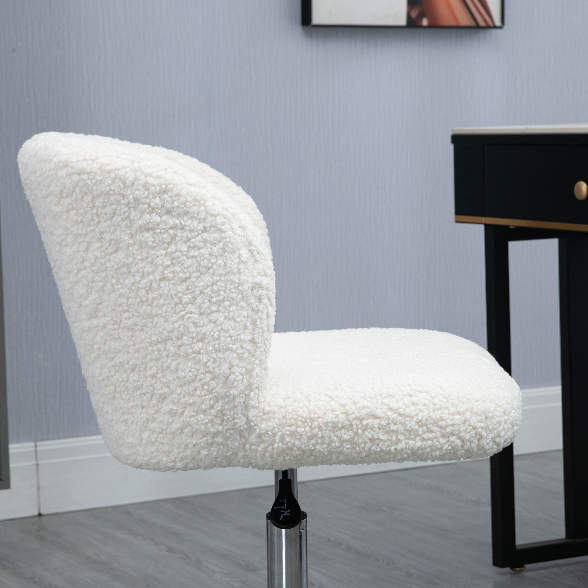 HOMCOM Office Chair with Adjustable Height and Wheels - White - North Peak Garden Furniture