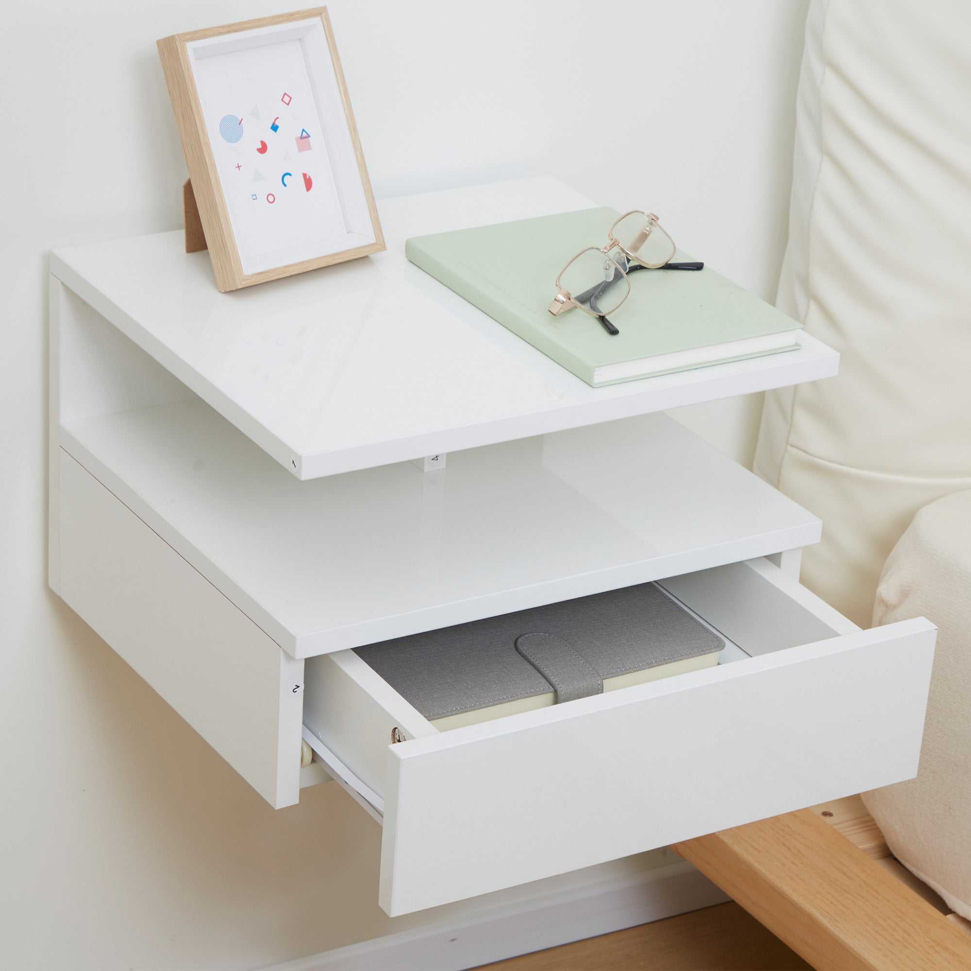 HOMCOM Set of Two Floating High Gloss Bedside Tables - White - North Peak Garden Furniture