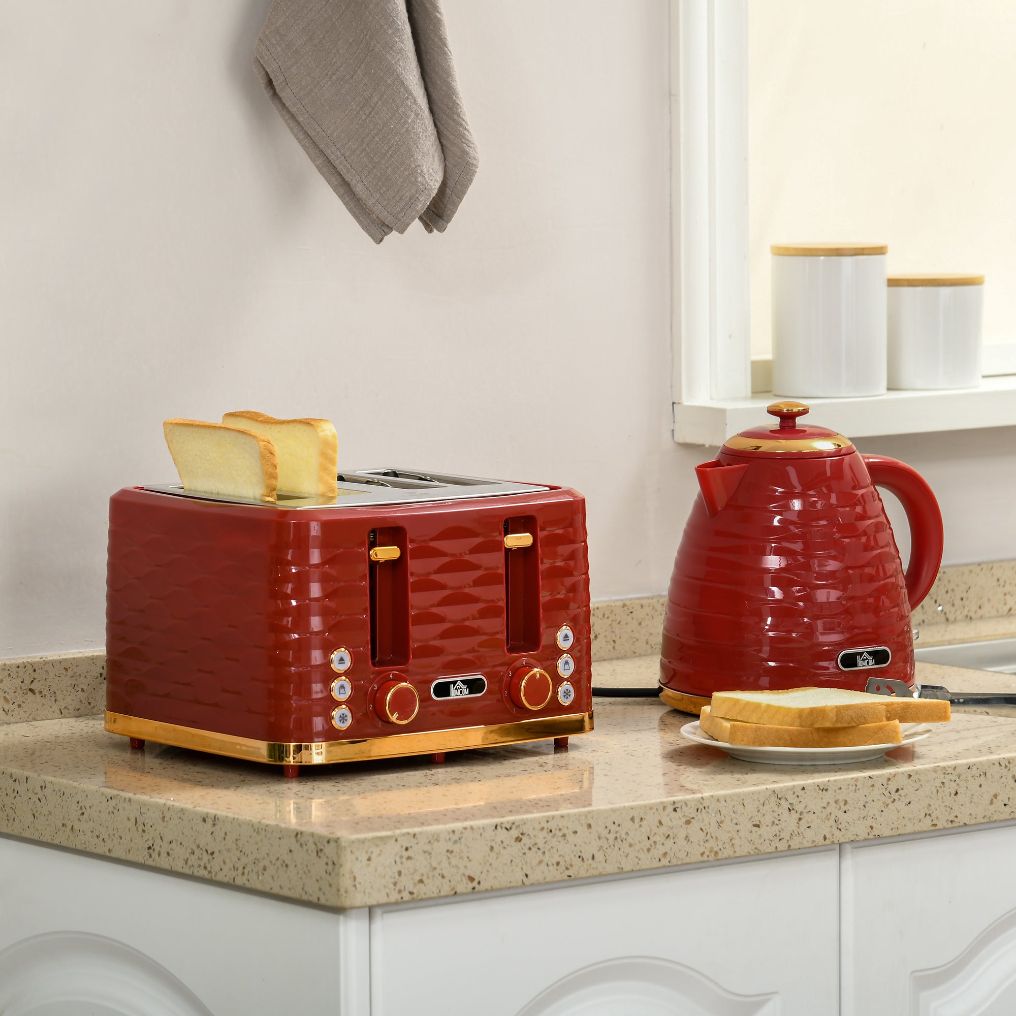HOMCOM 3000W 1.7L Rapid Boil Kettle & 4 Slice Toaster, Kettle and Toaster Set with 7 Browning Controls and Crumb Tray, Red - North Peak Garden Furniture