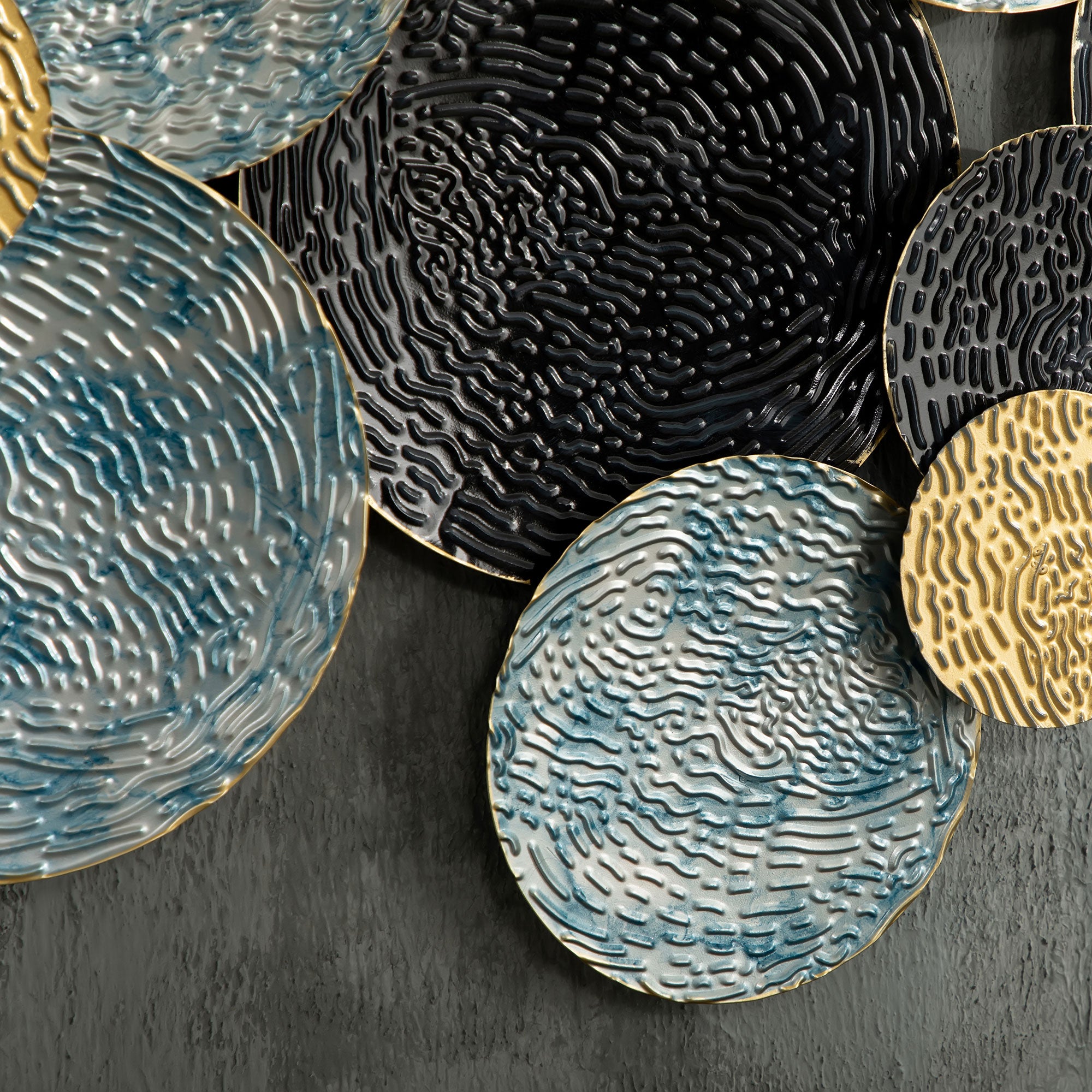HOMCOM 3D Metal Wall Art Modern Circle Hanging Wall Sculptures Home Decor for Living Room Bedroom Dining Room, Blue Black Gold - North Peak Garden Furniture