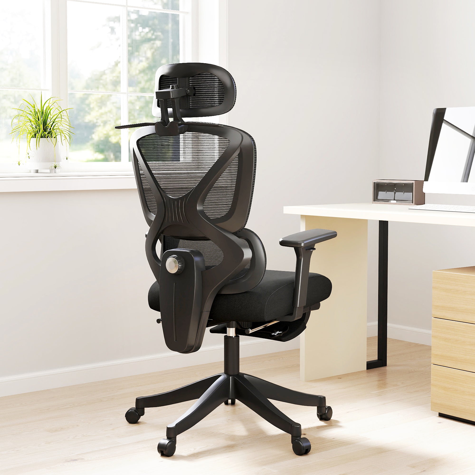 HOMCOM Executive Office Chair, Ergonomic Mesh Desk Chair with 3D Armrests, Rotatable Headrest, Adjustable Lumbar Support, Recliner Computer Swivel Chair with Footrest for Home Office, Black - North Peak Garden Furniture