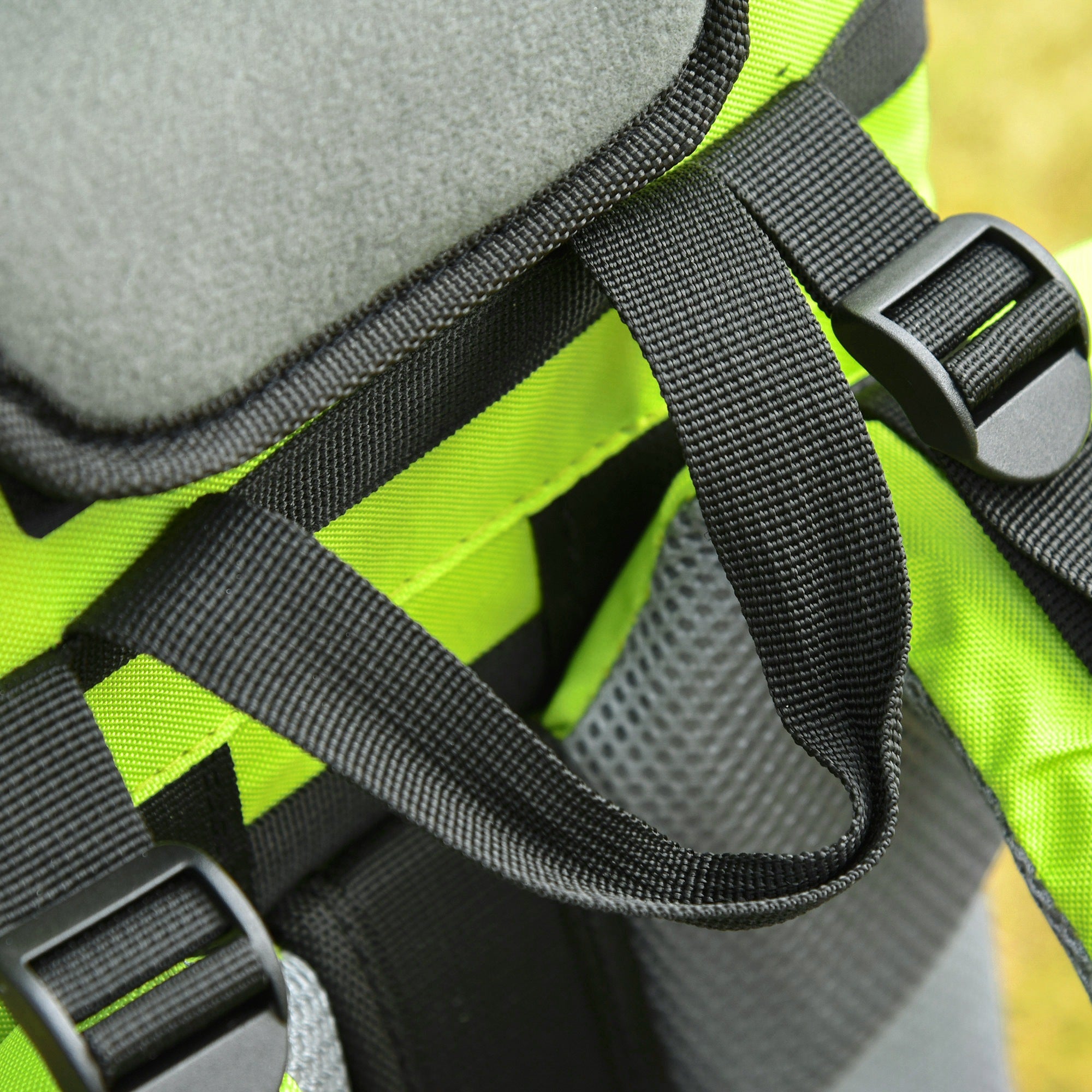 HOMCOM Baby Hiking Backpack Carrier Child Carrier with Ergonomic Hip Seat Detachable Rain Cover Adjustable Straps Stand for Toddler 6 - 36 Months Green - North Peak Garden Furniture