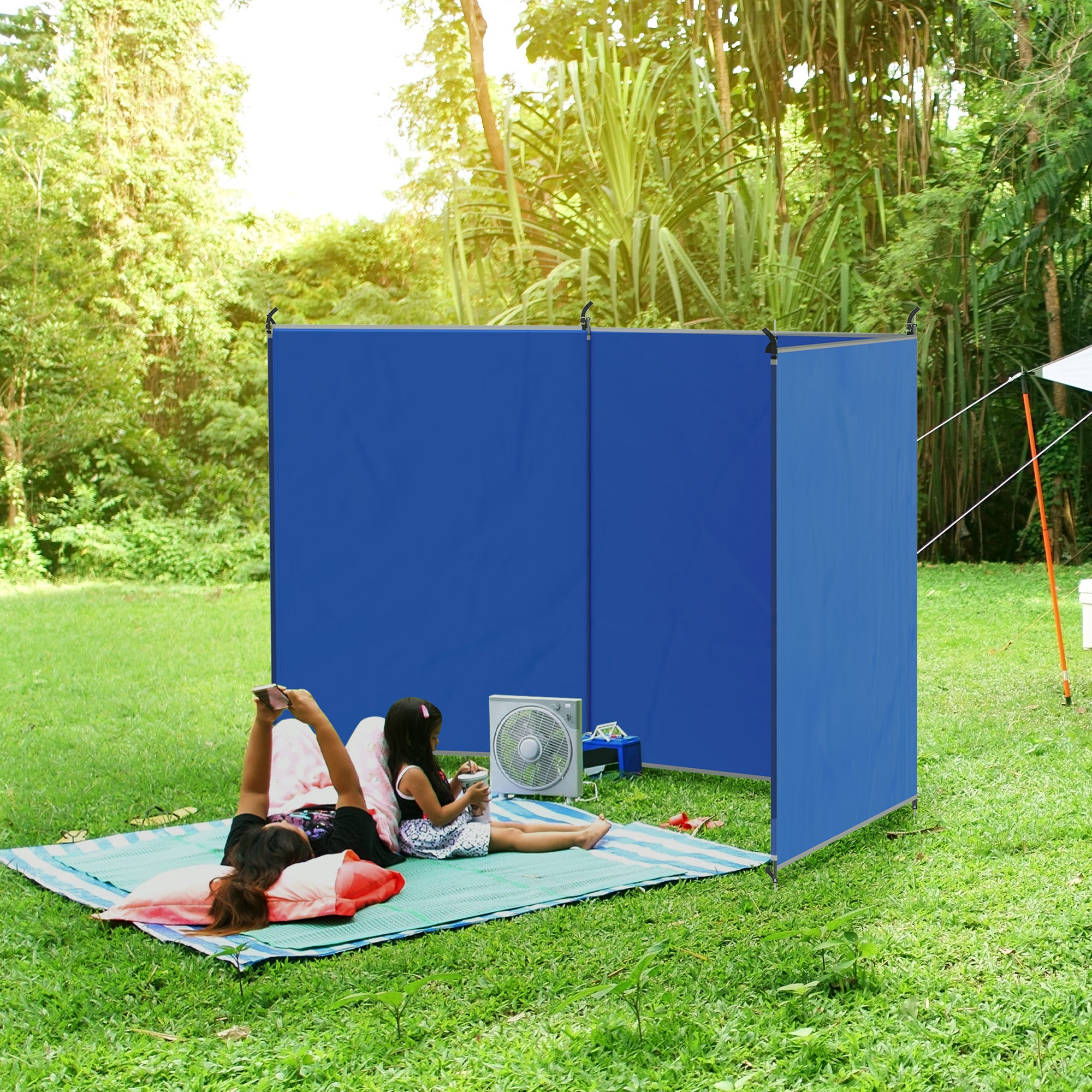 Outsunny Camping Windbreak, Foldable Portable Wind Blocker w/ Carry Bag and Steel Poles, Beach Sun Screen Shelter Privacy Wall, 450cm x 150cm - North Peak Garden Furniture