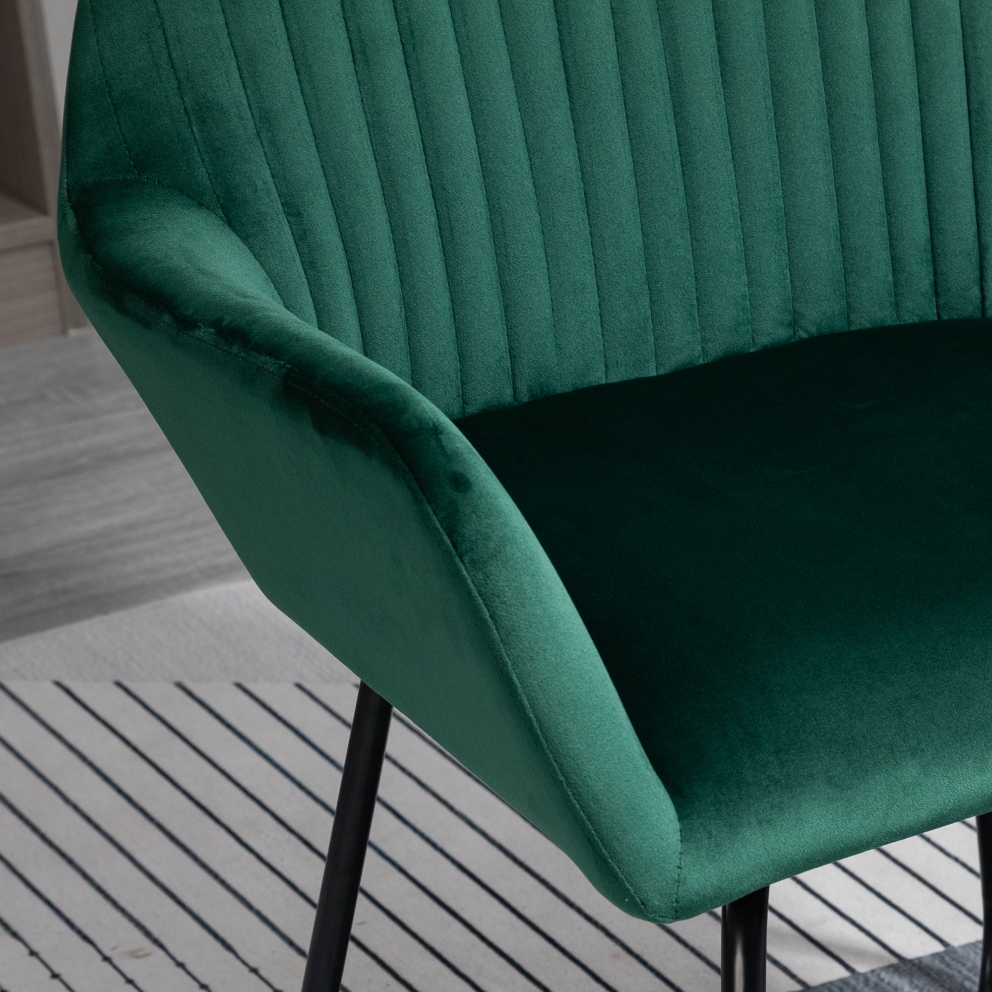 HOMCOM Velvet-Feel Plisse Back Accent Chair - Green - North Peak Garden Furniture