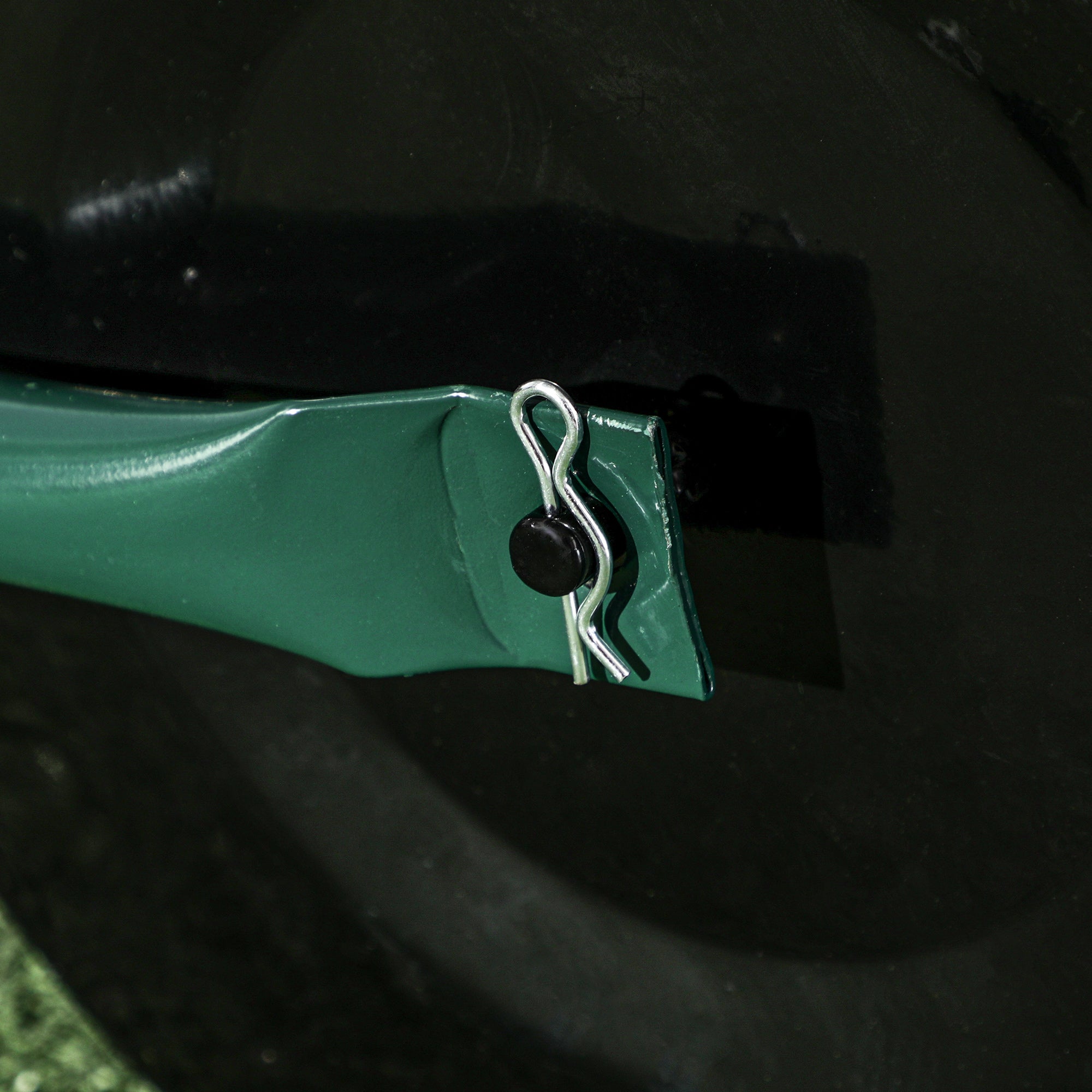Outsunny 38L Fillable Cylinder Steel Lawn Roller - Dark Green - North Peak Garden Furniture