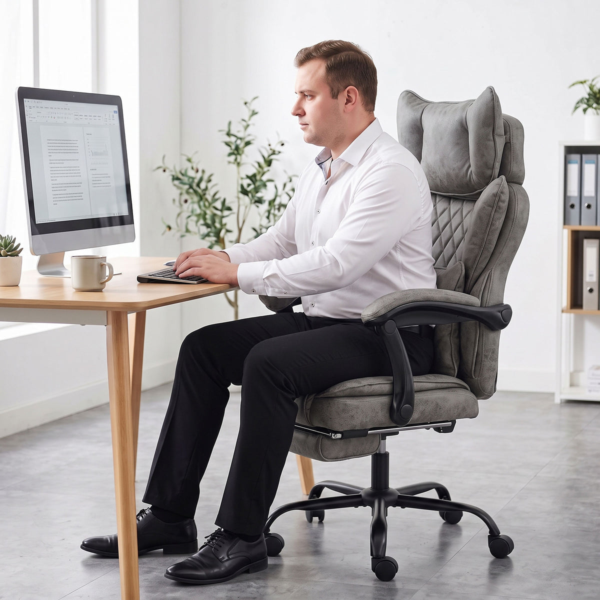 HOMCOM Executive Office Chair, Leathaire Big and Tall Office Chair 180 kg with Wide Seat, Reclining, Lumbar Support, Grey