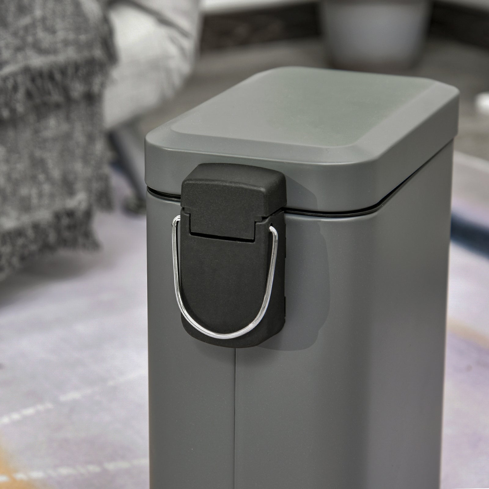 HOMCOM 5L Rectangular Compact Bin Steel Body Removable Bucket Quiet-Close Lid w/ Pedal Lid Rubbish Trash Can Home Office Bedroom Bathroom Living Room Garbage Tidy Clean Grey - North Peak Garden Furniture