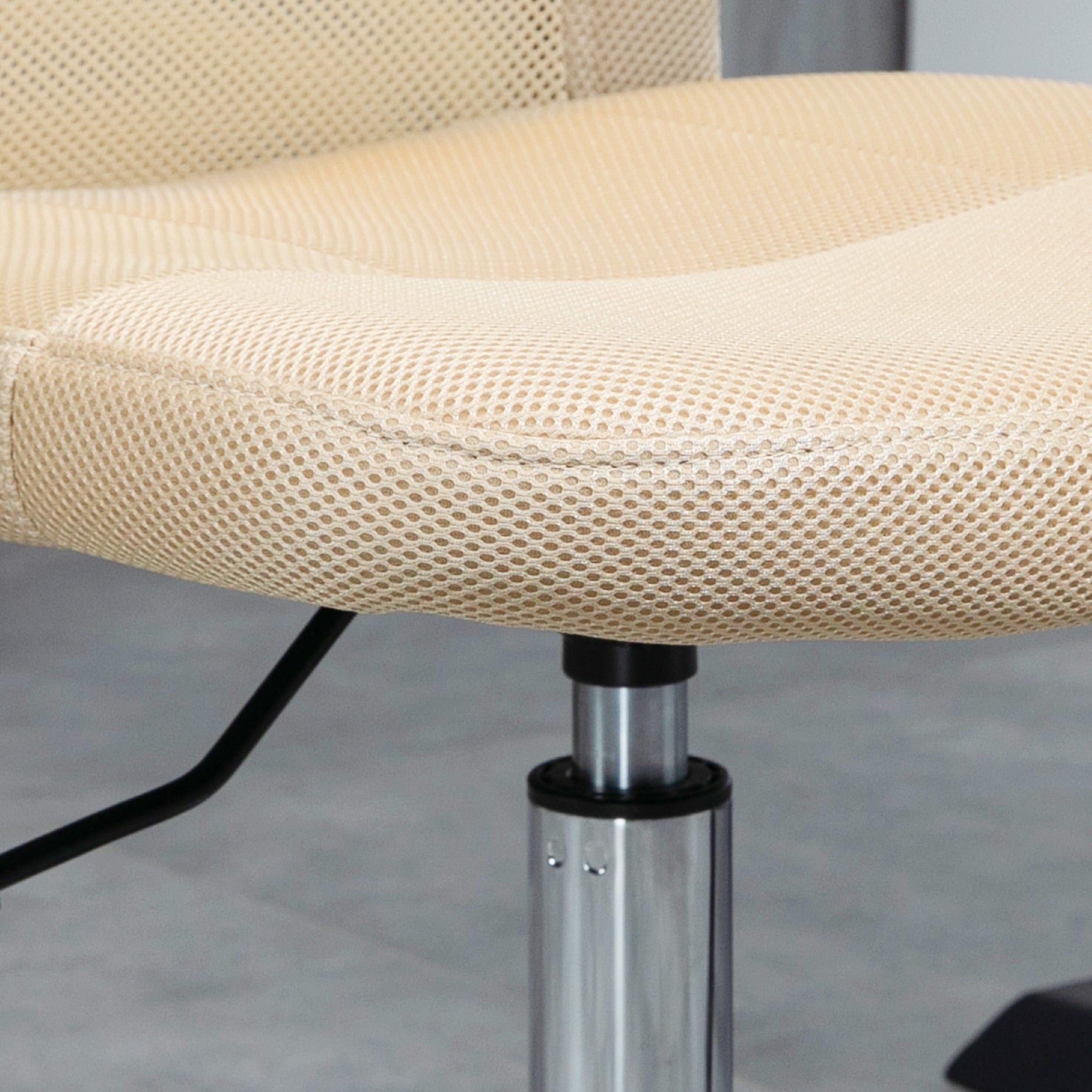 Vinsetto Computer Desk Chair, Mesh Office Chair with Adjustable Height and Swivel Wheels, Armless Study Chair, Beige - North Peak Garden Furniture