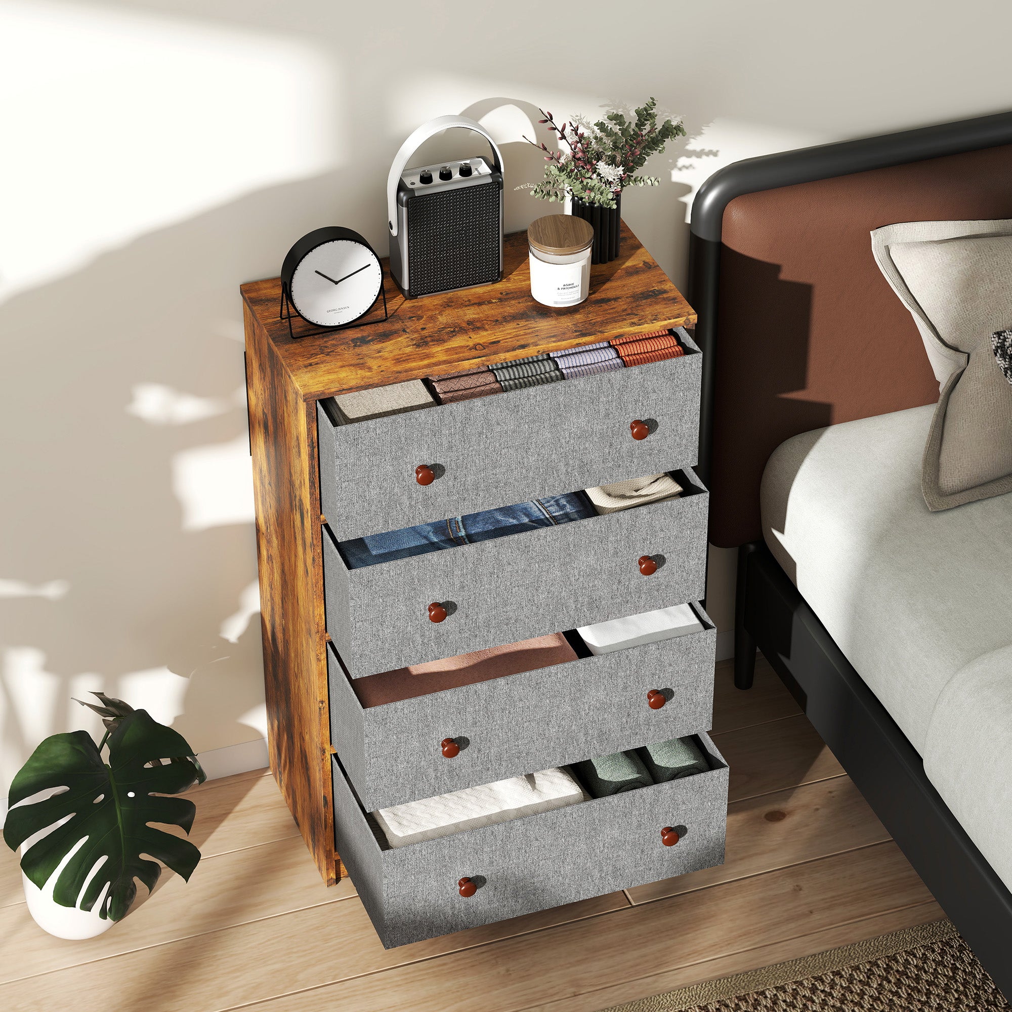 HOMCOM Chest of Drawers, Dresser with 4 Fabric Drawers - Grey and Rustic Brown
