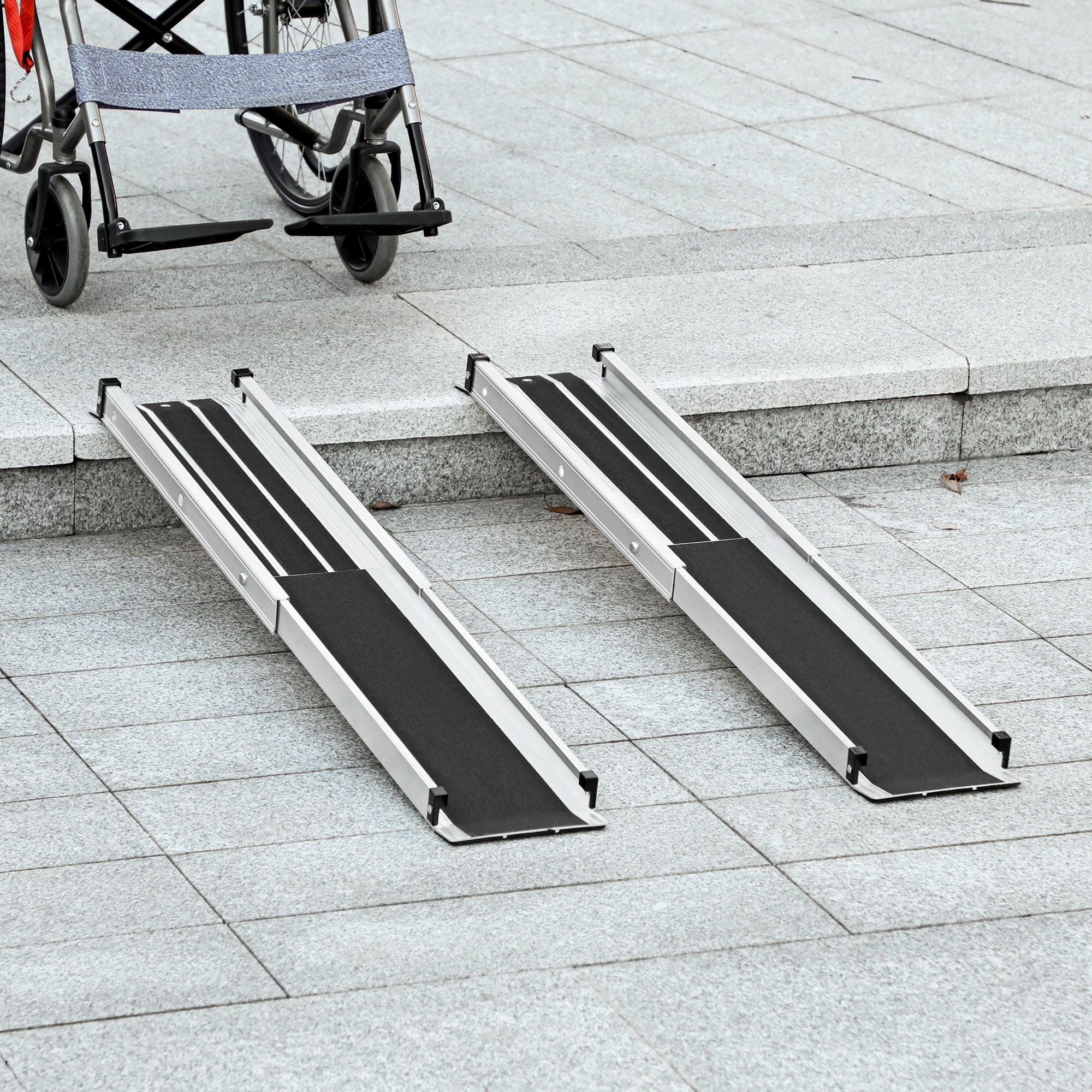 HOMCOM Set of Two 122cm Three-Level Aluminium Wheelchair Ramps