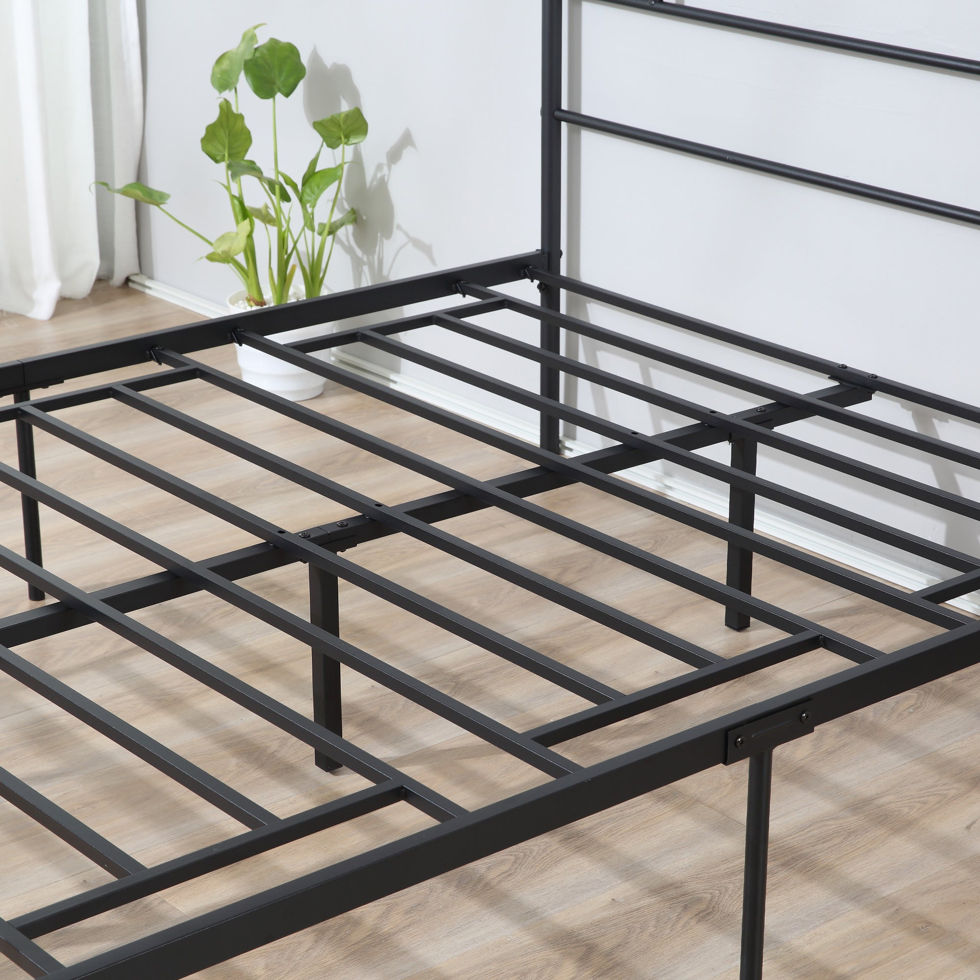 HOMCOM King Metal Bed Frame Solid Bedstead Base with Headboard and Footboard, Metal Slat Support and Underbed Storage Space, Bedroom Furniture, Black