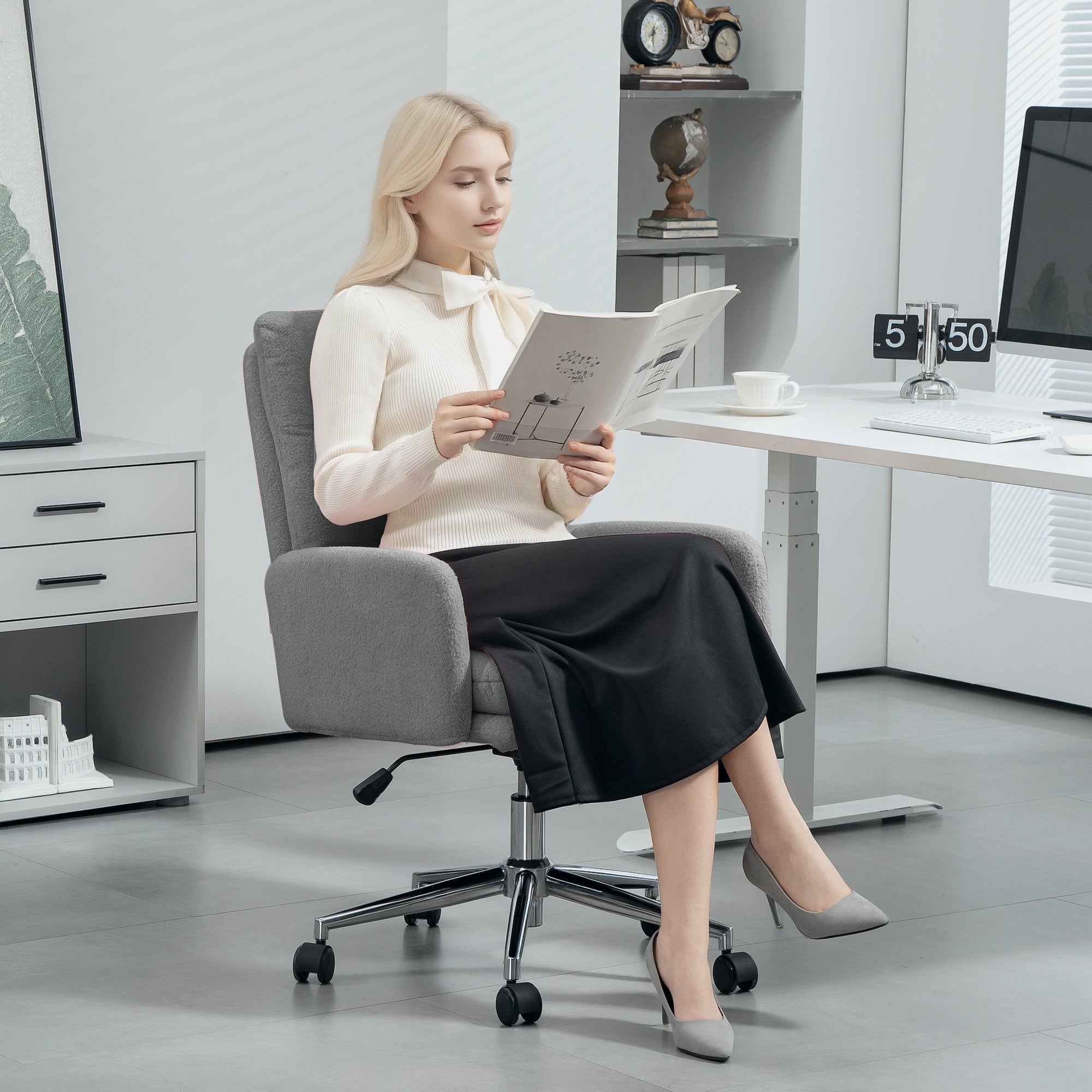 HOMCOM 91-99cm Sherpa Fleece Office Chair - Grey - North Peak Garden Furniture