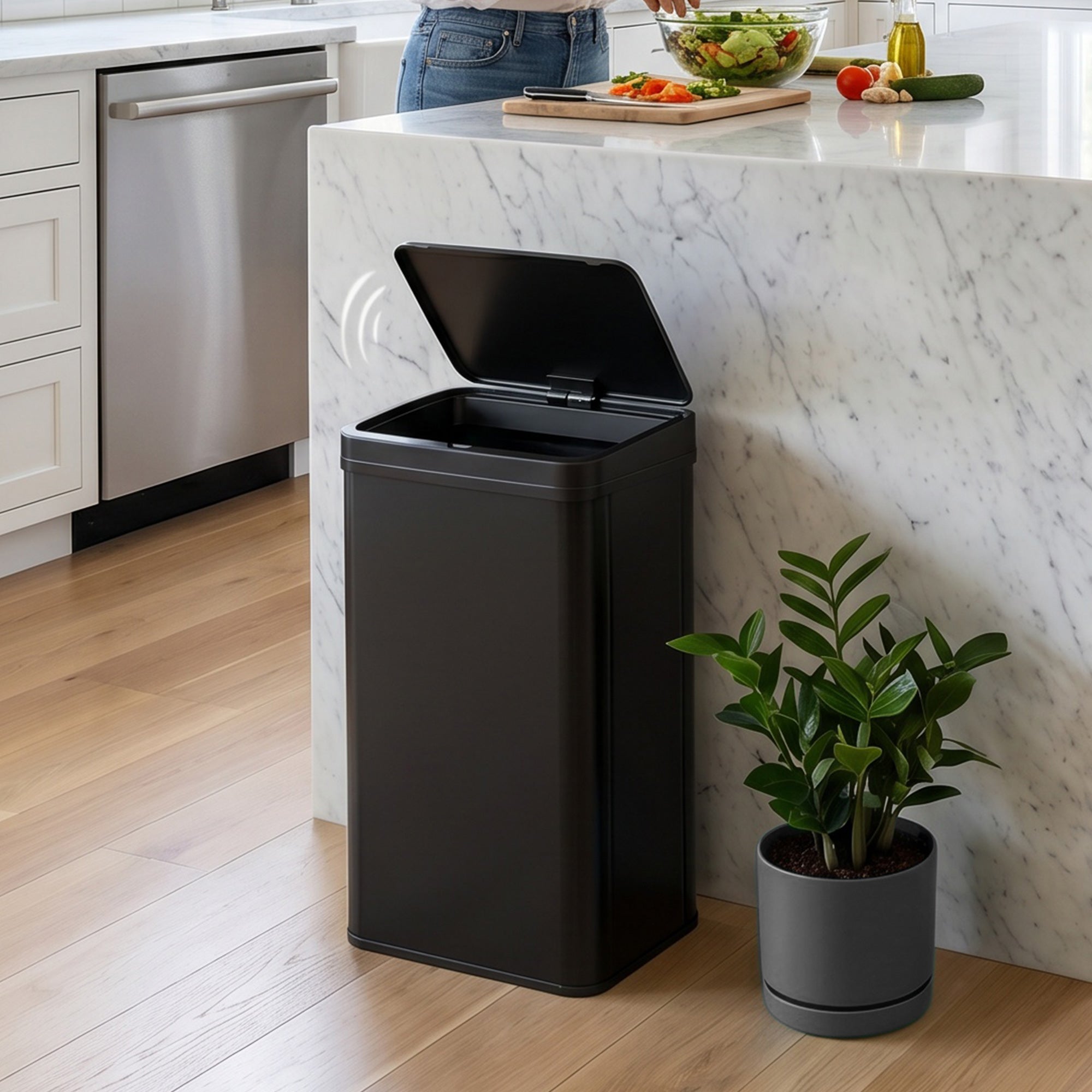 HOMCOM 40L Sensor Bin with Soft-Close Lid, Stainless Steel Automatic Touchless Motion Sensor Kitchen Bin, Black