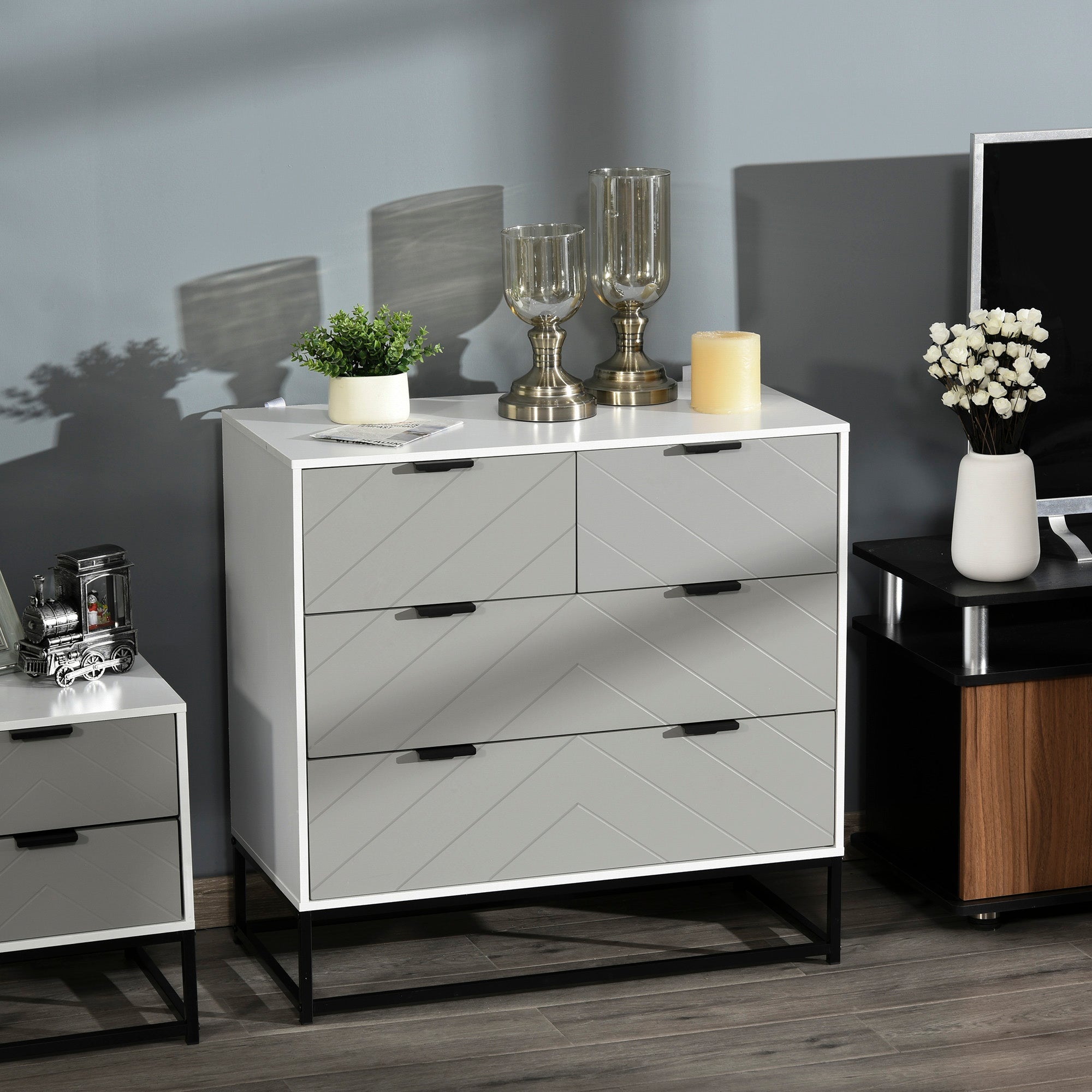 HOMCOM Chest of Drawers with Metal Handles Freestanding Dresser for Bedroom, Living Room - North Peak Garden Furniture