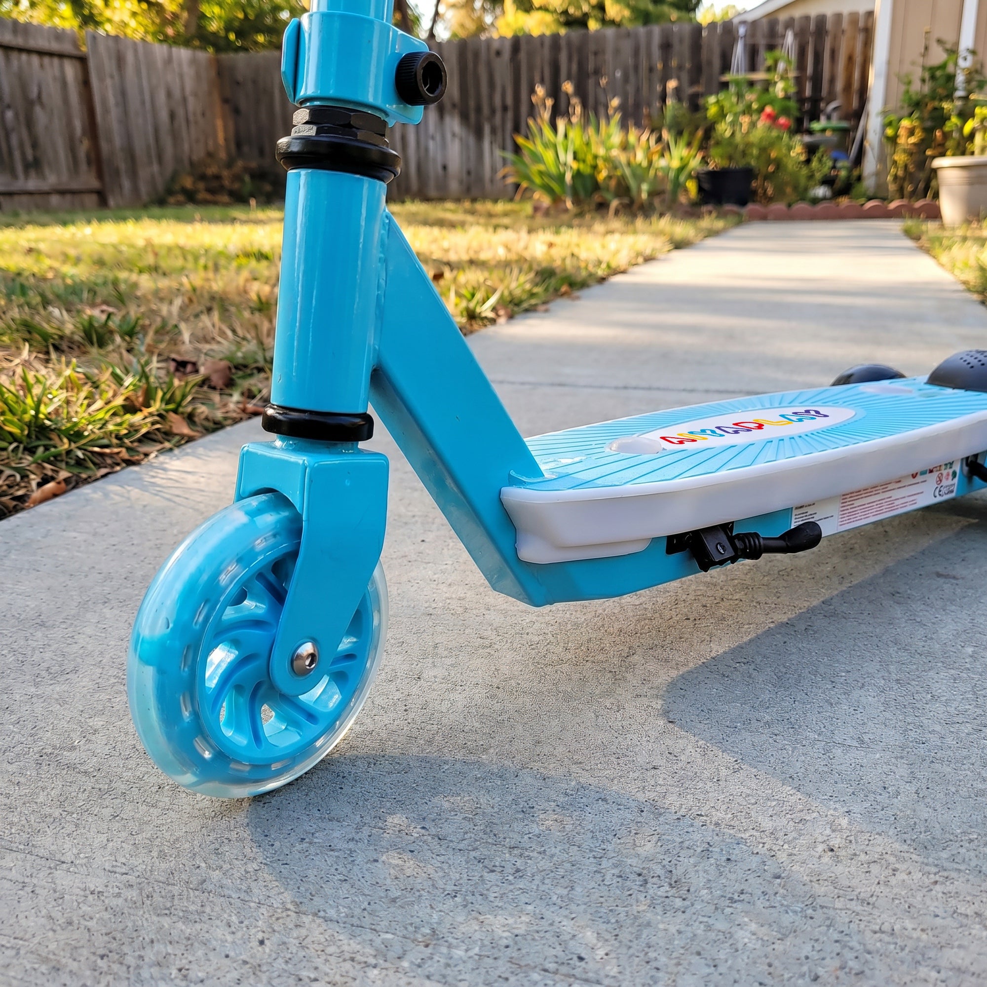AIYAPLAY Electric Scooter for Kids Ages 4-7, with Auxiliary Rear Wheels, Flashing LED Light and Electric Brake, Kids Electric Scooter for Boys Girls, 6 KM/H & 8 KM, Blue