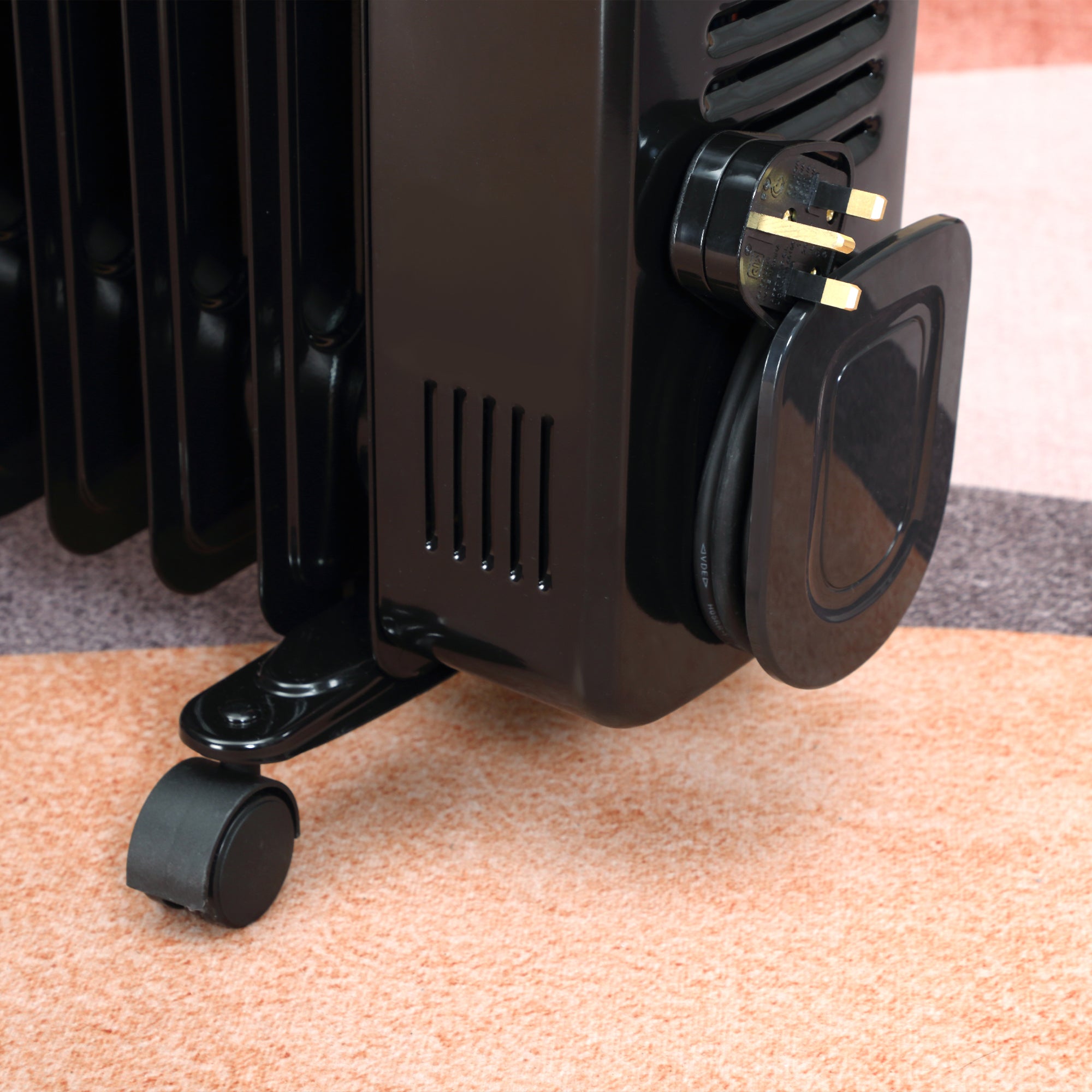 HOMCOM 2000W Digital Oil Filled Radiator, 9 Fin, Portable Electric Heater with LED Display, Timer, 3 Heat Settings, Safety Cut-Off and Remote Control, Black - North Peak Garden Furniture