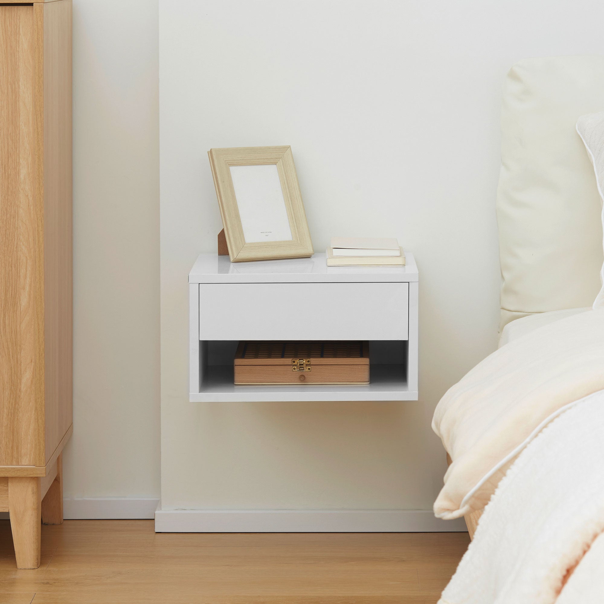 HOMCOM 2 Pieces Bedside Table Wall Mounted Nightstand with Drawer and Shelf for Bedroom, 37 x 32 x 21cm, High Gloss White - North Peak Garden Furniture