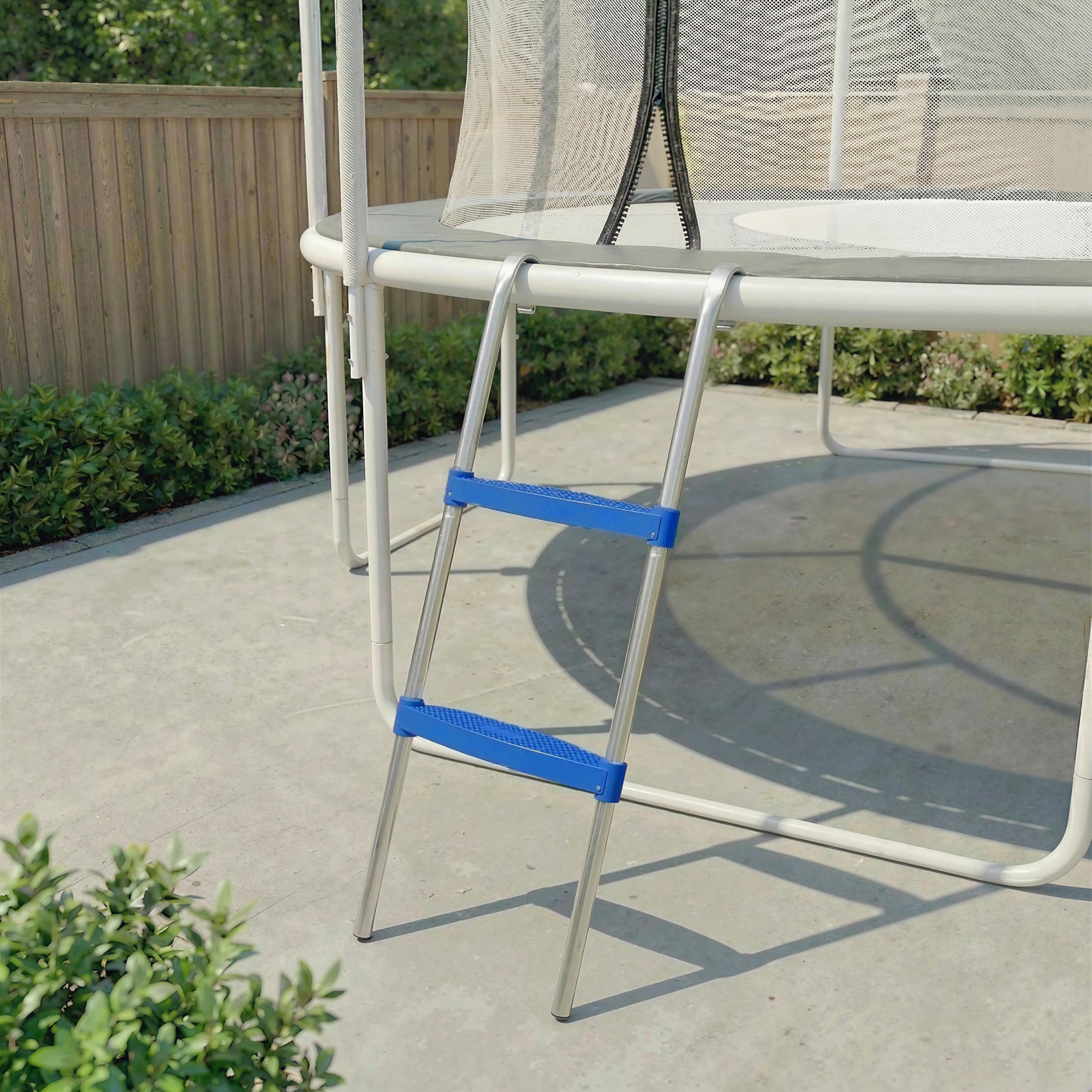 SPORTNOW Trampoline Ladder, 2-Steps with Horizontal Wide Steps, Universal Hook, Galvanised Steel Frame, 150kg Load Capacity