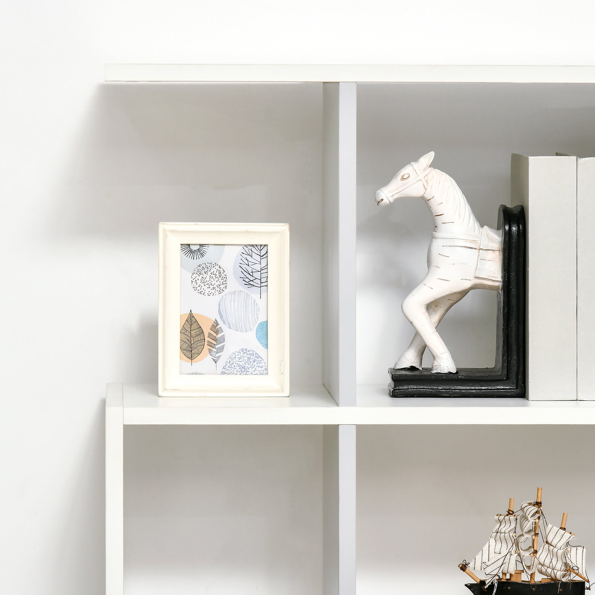 HOMCOM 5-Tier Bookshelf, Modern Bookcase with 13 Open Shelves, Freestanding Decorative Storage Shelving for Home Office and Study, White - North Peak Garden Furniture