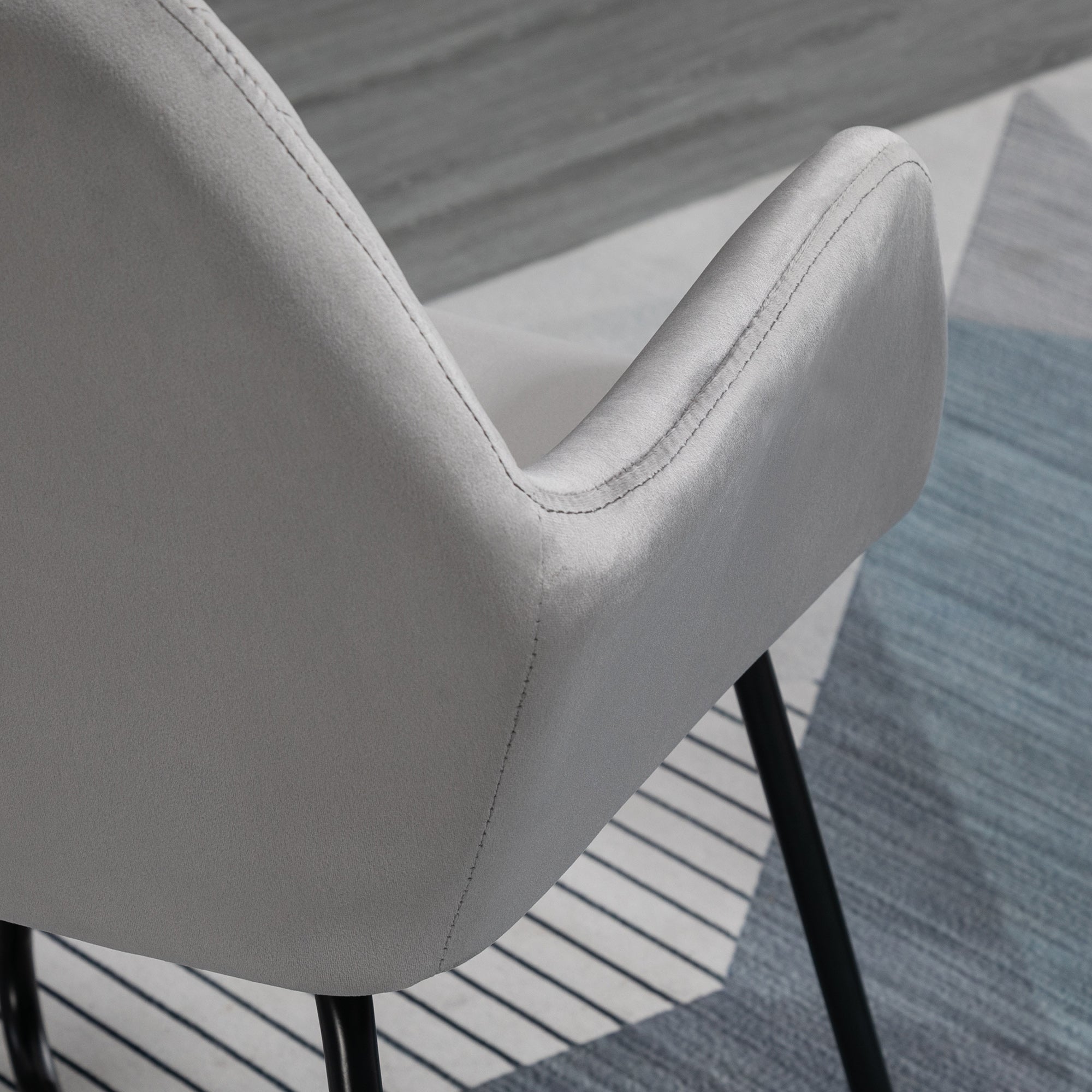 HOMCOM Velvet-Feel Plisse Back Accent Chair - Grey - North Peak Garden Furniture