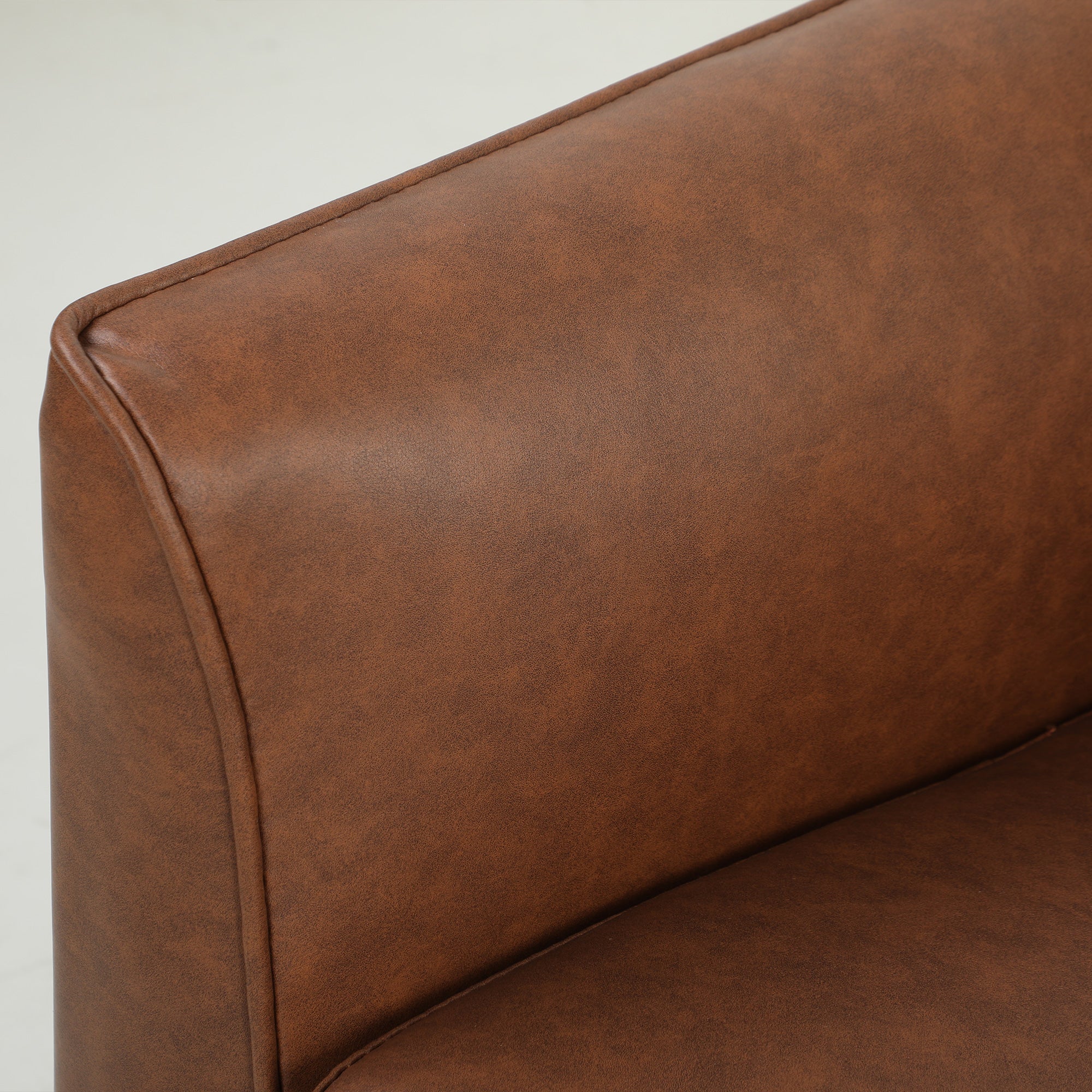 HOMCOM 2 Seater Sofa, 132 cm Modern Small Sofa with Solid Wood Legs and 2 Pillows for Small Space, Brown
