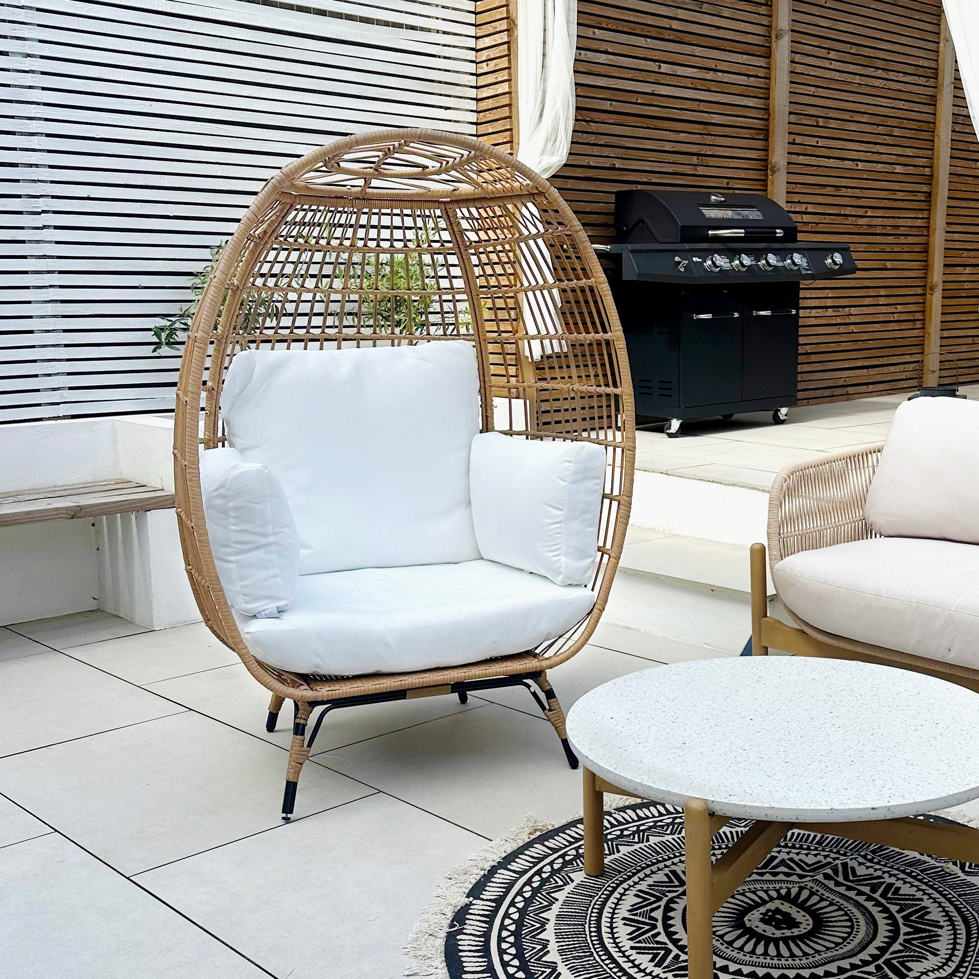 Outsunny PE Rattan Outdoor Egg Chair, Round Wicker Weave Teardrop Chair with Thick Padded Cushions for Sunroom, Garden, Khaki