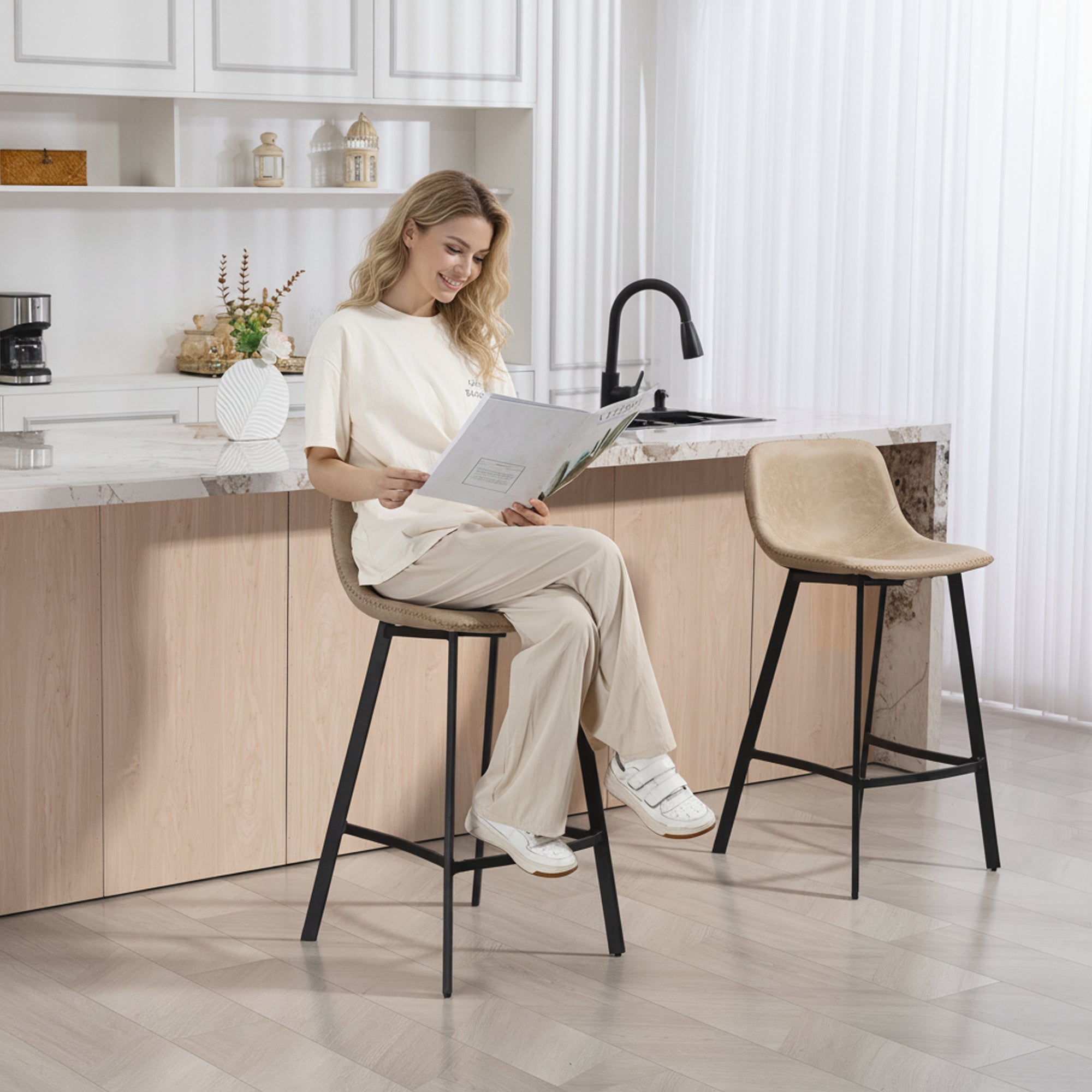 HOMCOM Bar Stools Set of 2, PU Leather Dining Stools with Backrest, Footrest, for Kitchen, Counter, Breakfast Bar, Light Brown