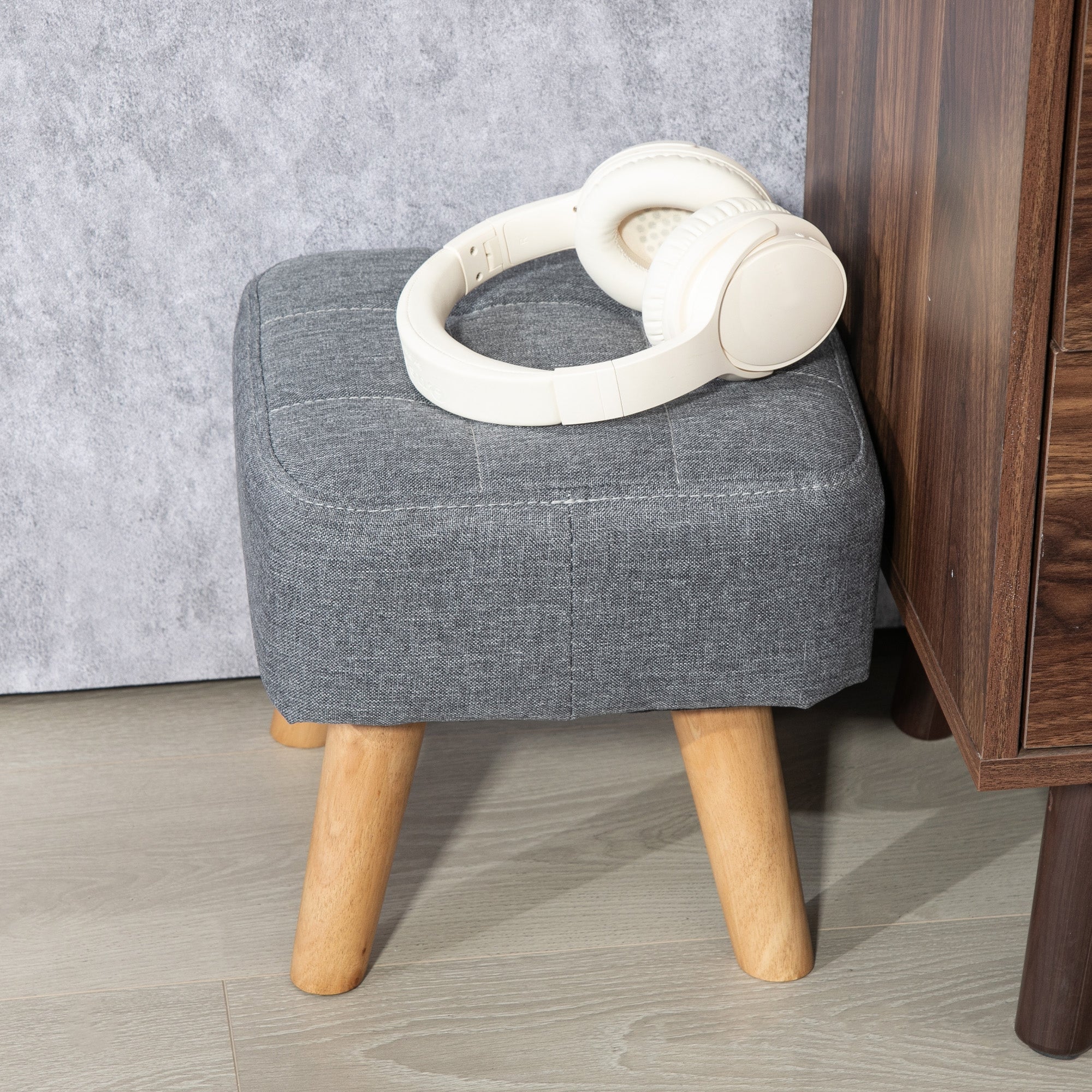 HOMCOM Modern Tufted Footstool, Fabric Foot Stool with Rubber Wood Legs, Padded Seat, for Living Room, Bedroom, Entryway, Grey - North Peak Garden Furniture