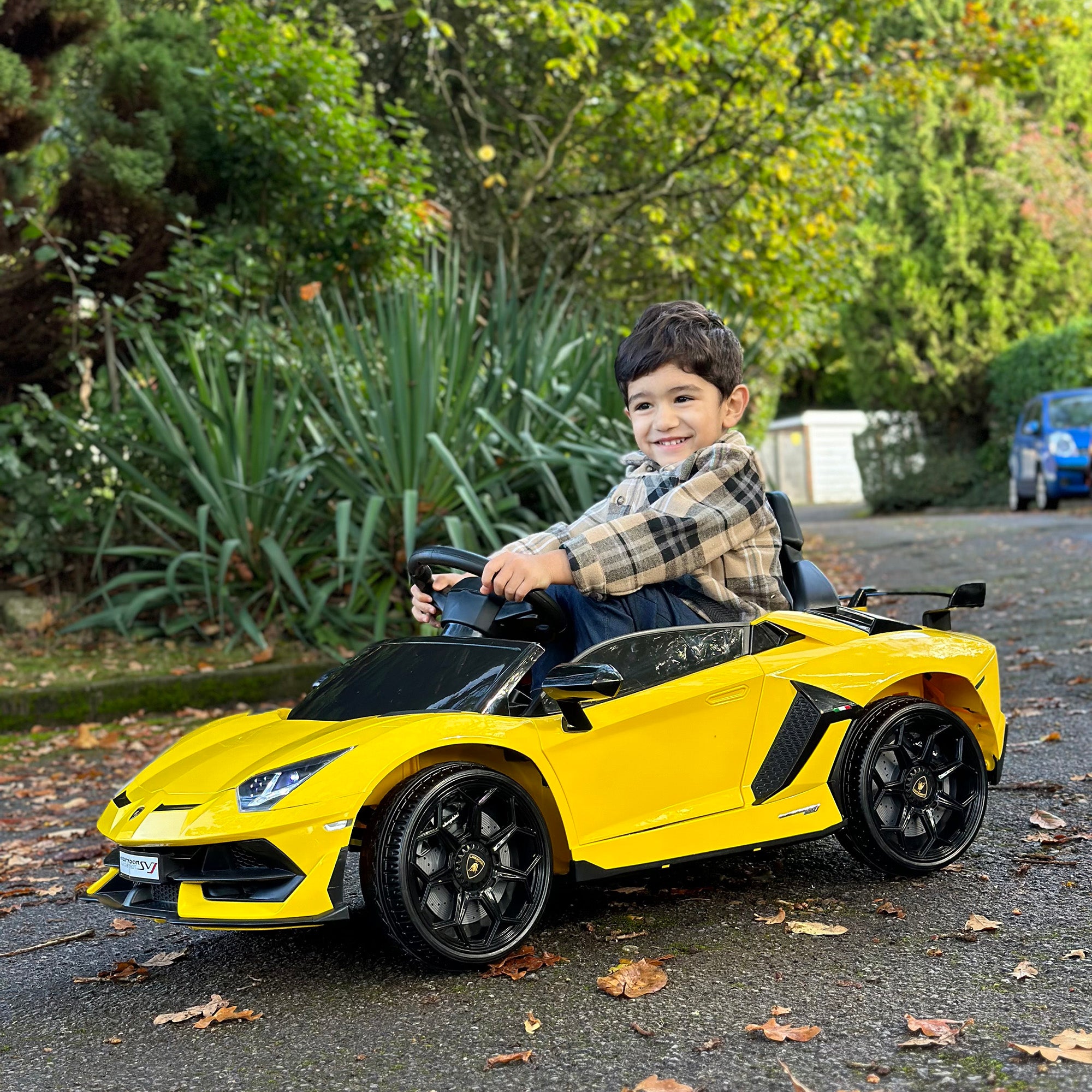 HOMCOM Lamborghini Licensed 12V kids Electric Car w/ Butterfly Doors, Remote, Music, Horn, Suspension - Yellow - North Peak Garden Furniture
