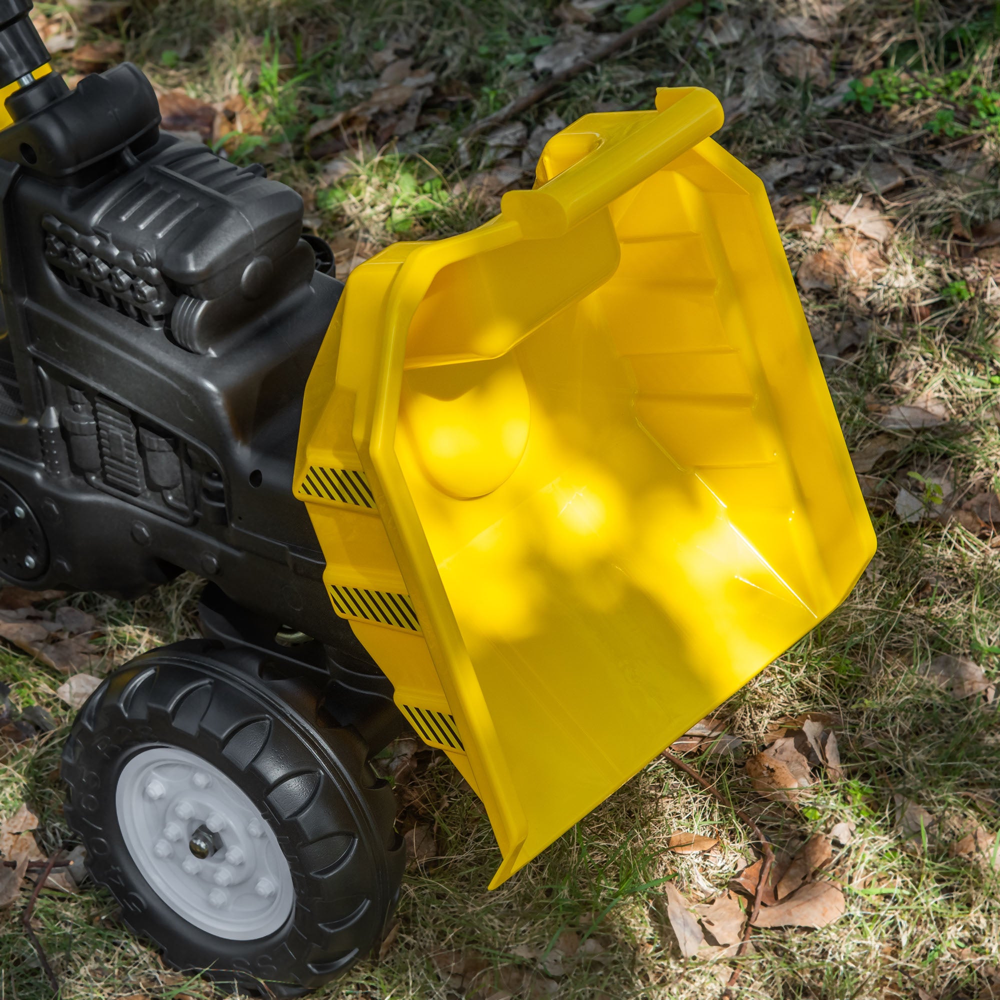 HOMCOM Kids Ride on Tractor No Power Pedal Go Kart with Manual Control Bucket for 3-6 Years Old - North Peak Garden Furniture