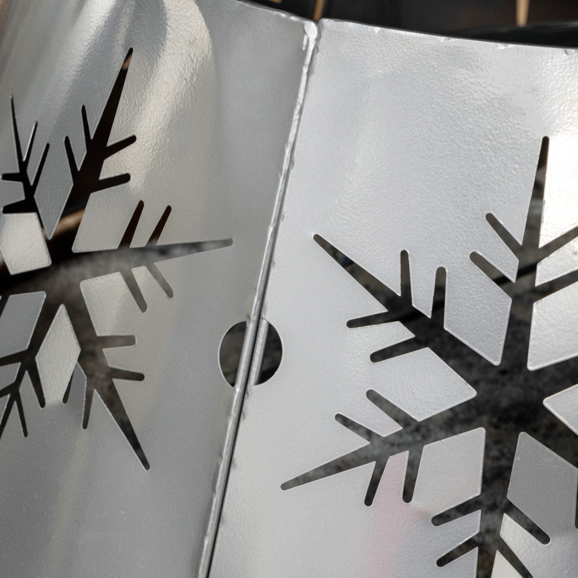 HOMCOM Christmas Tree Collar, 66cm Christmas Tree Base Cover with Hollow Snowflake Patterns, Xmas Decoration for Party, Holiday, Home, Silver - North Peak Garden Furniture
