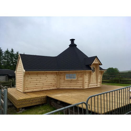 Luxury BBQ Hut 16.5 m2 With 2.5m Extension