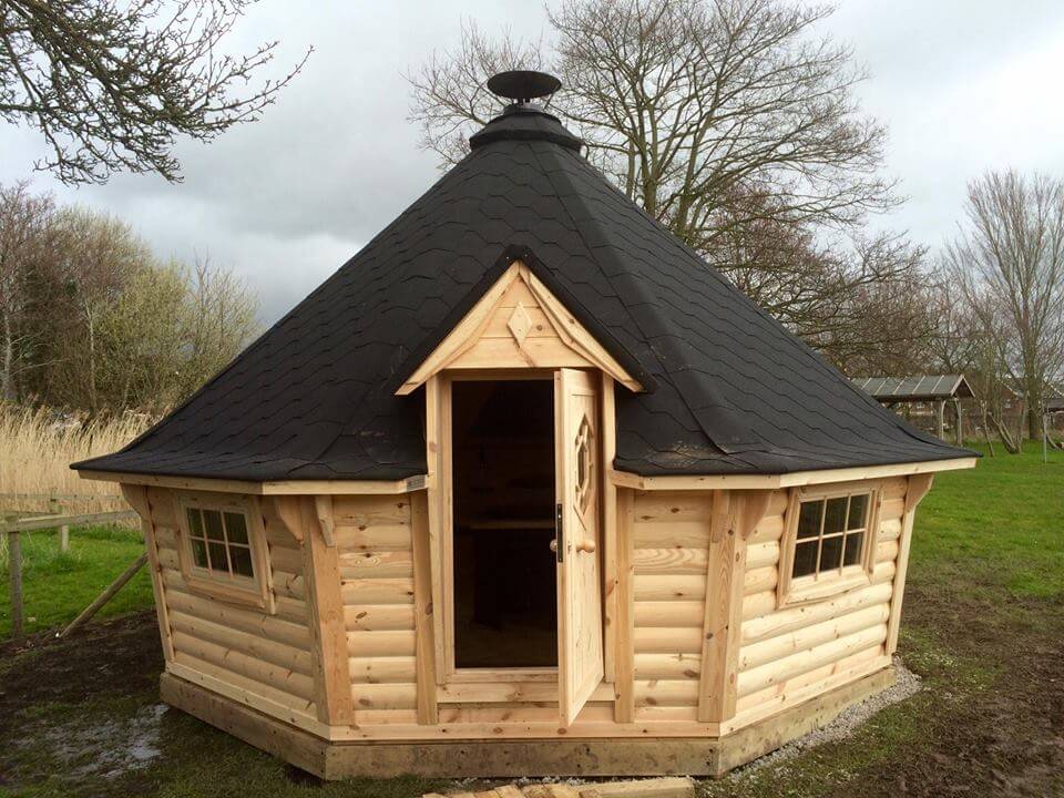 Luxury BBQ Hut 16.5 m2